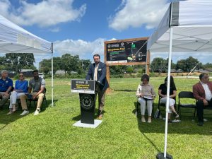 1749819232_i_m_g_3121